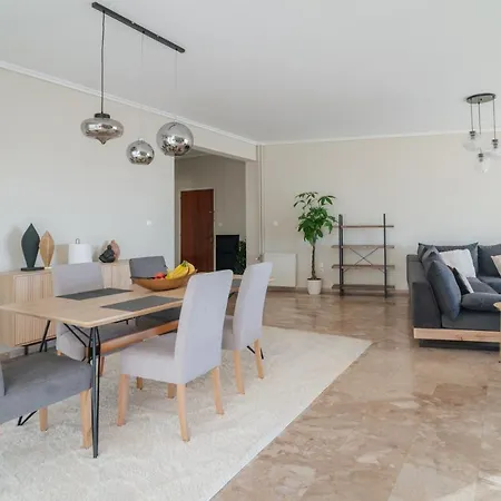 Sea Front Luxury דירה